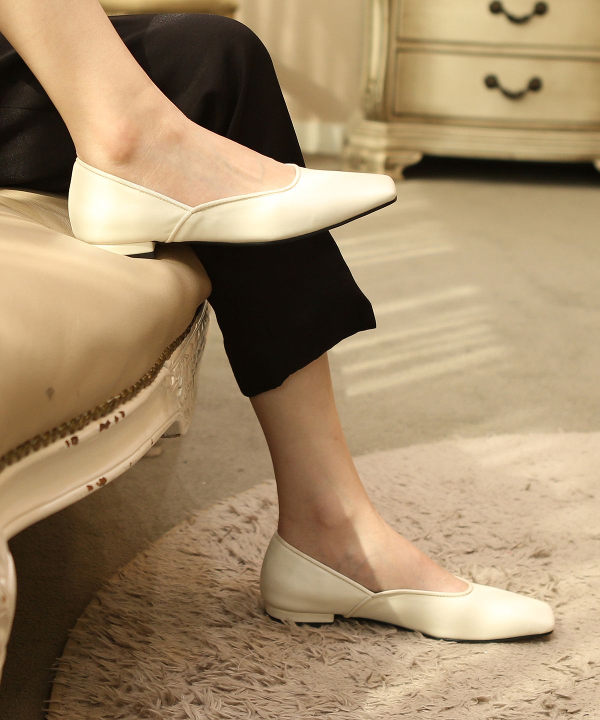 프리플라(FRI FLA) clo2333 Everyday Square Flats - 2 Colors