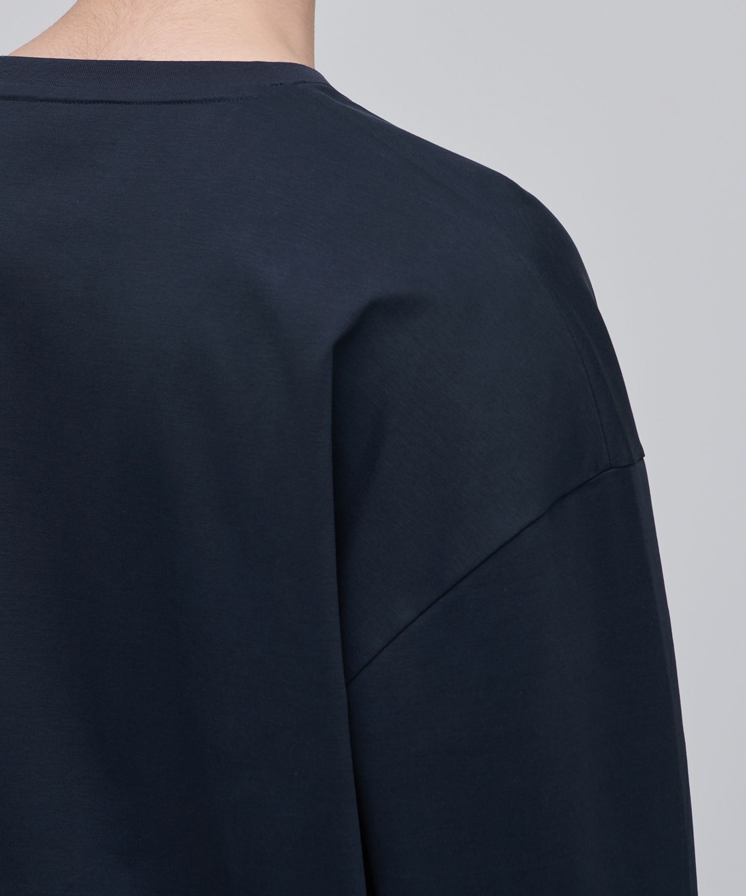 MUSINSA | MUSINSA STANDARD SILKET OVERSIZED CREWNECK LONG