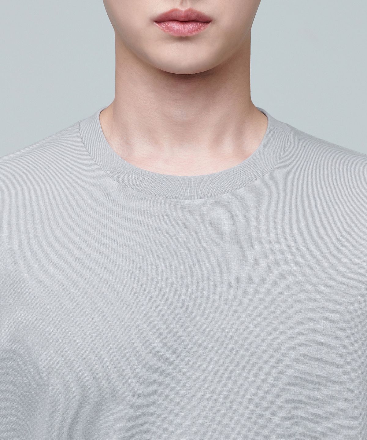 무신사 스탠다드(MUSINSA STANDARD) 레이어드 크루 넥 티셔츠_일반 기장 [라이트 그레이]