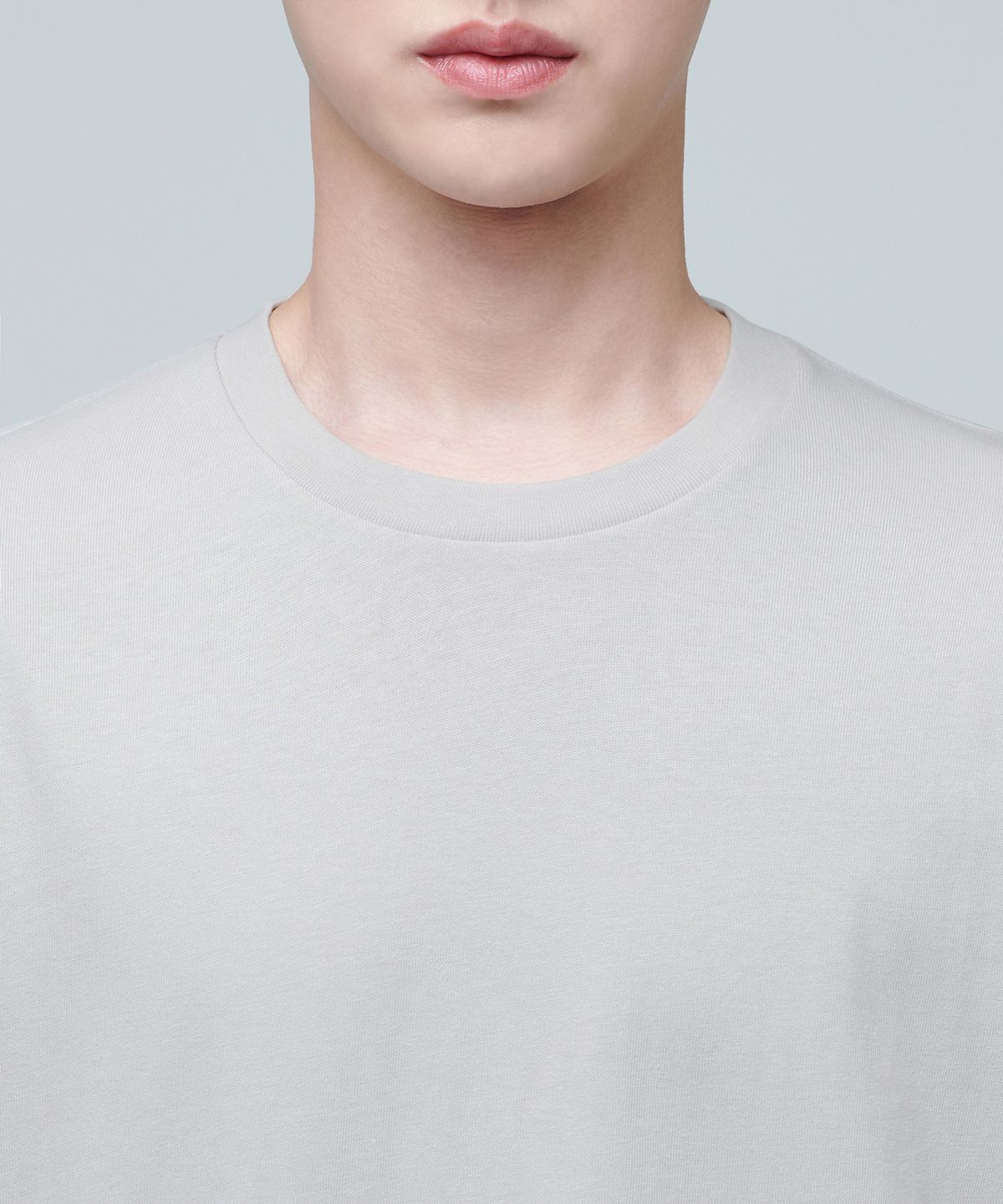 무신사 스탠다드(MUSINSA STANDARD) 레이어드 크루 넥 티셔츠_일반 기장 [머쉬룸]
