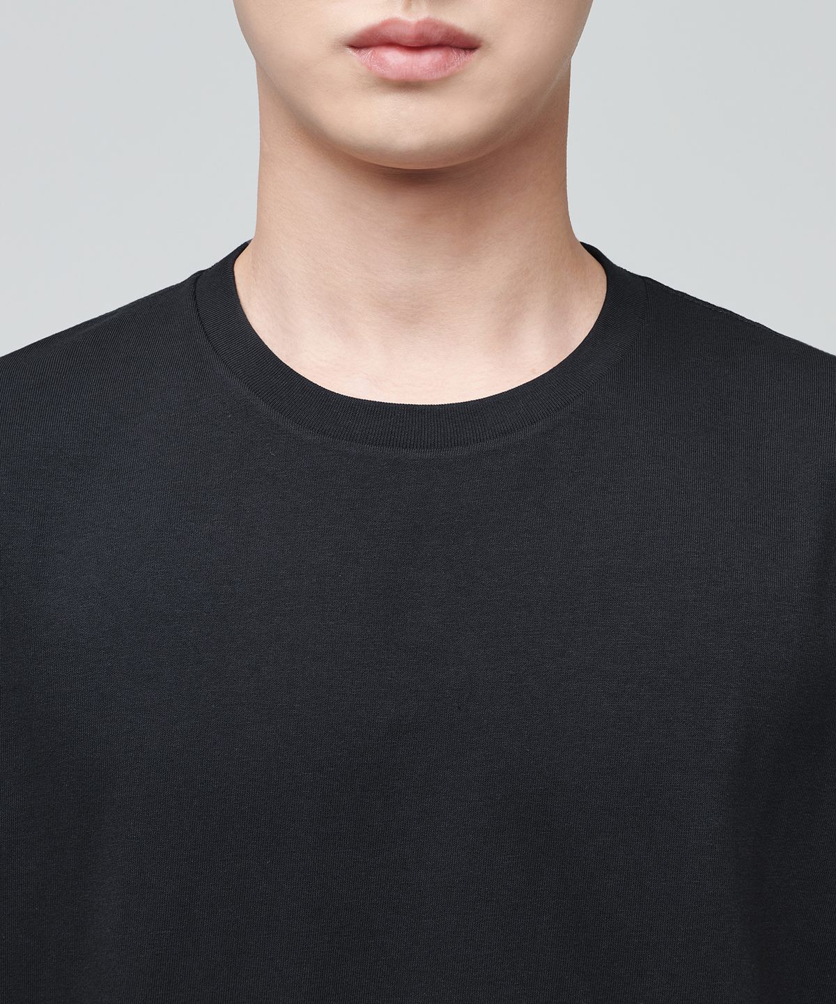 무신사 스탠다드(MUSINSA STANDARD) 레이어드 슬리브리스 탑_일반 기장 [블랙]