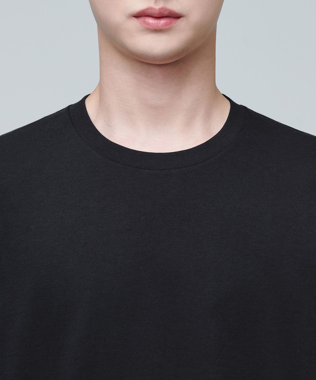 무신사 스탠다드(MUSINSA STANDARD) 레이어드 크루 넥 긴소매 티셔츠_긴 기장 [블랙]