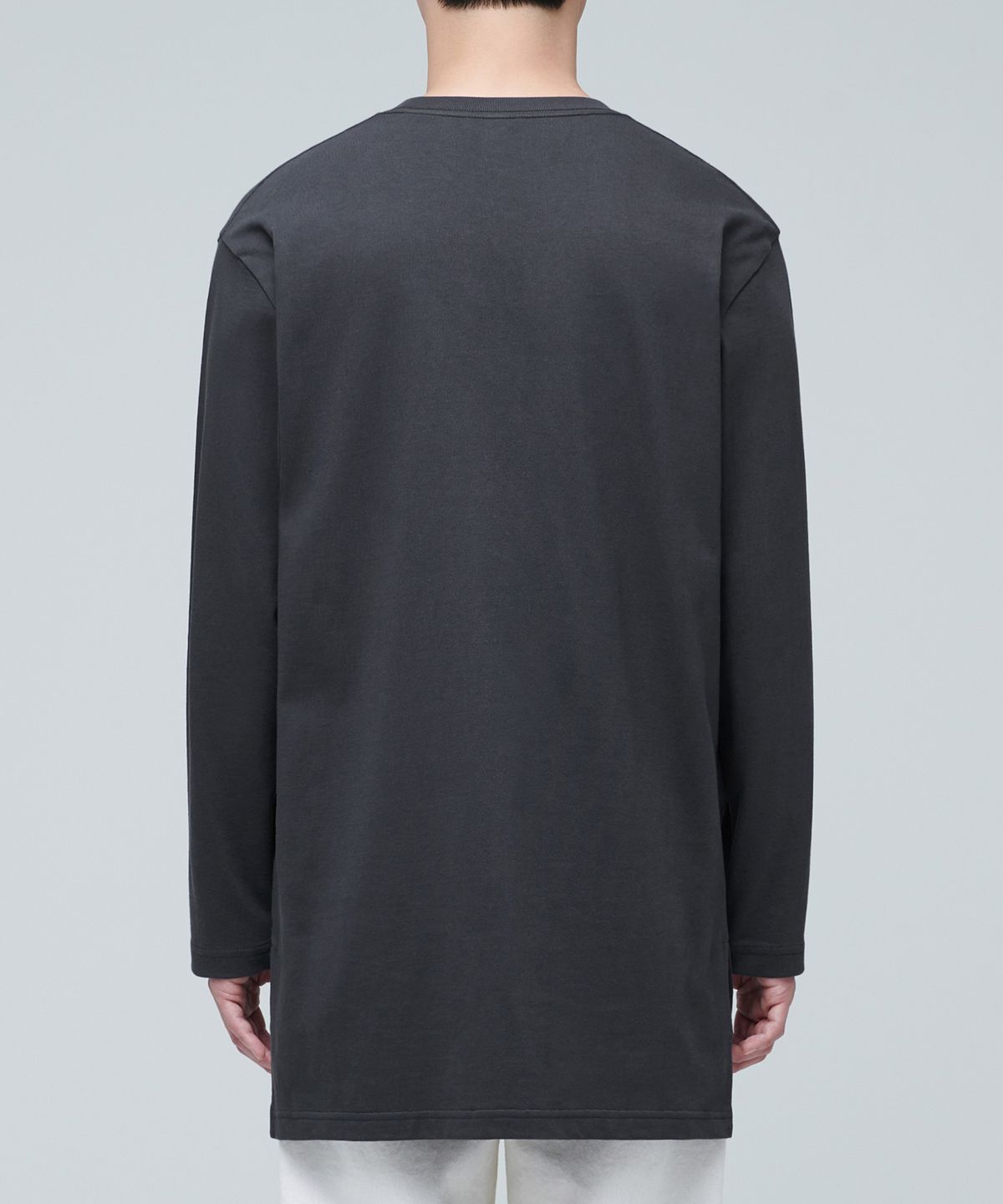무신사 스탠다드(MUSINSA STANDARD) 레이어드 크루 넥 긴소매 티셔츠_긴 기장 [다크 그레이]