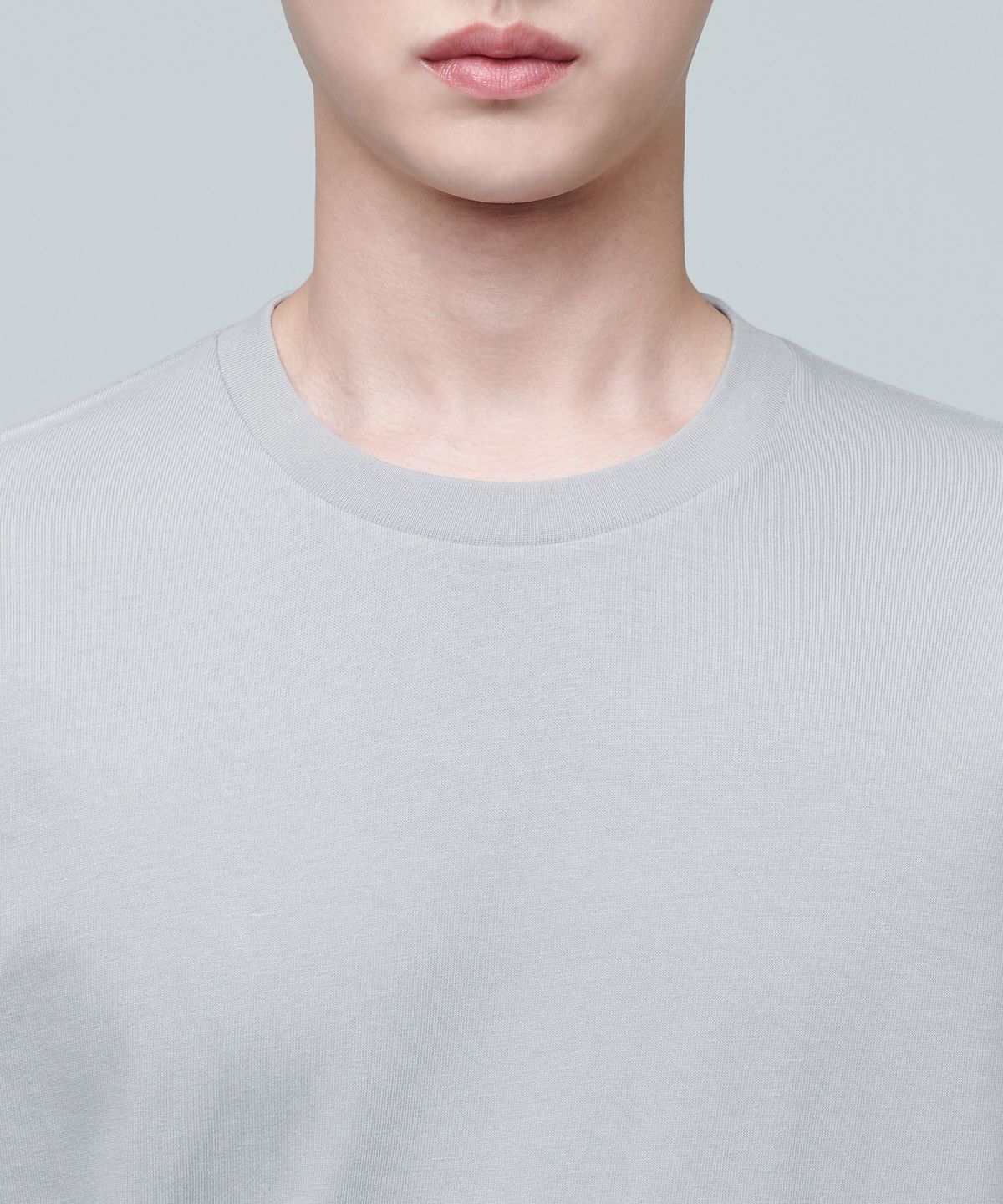 무신사 스탠다드(MUSINSA STANDARD) 레이어드 크루 넥 긴소매 티셔츠_긴 기장 [라이트 그레이]