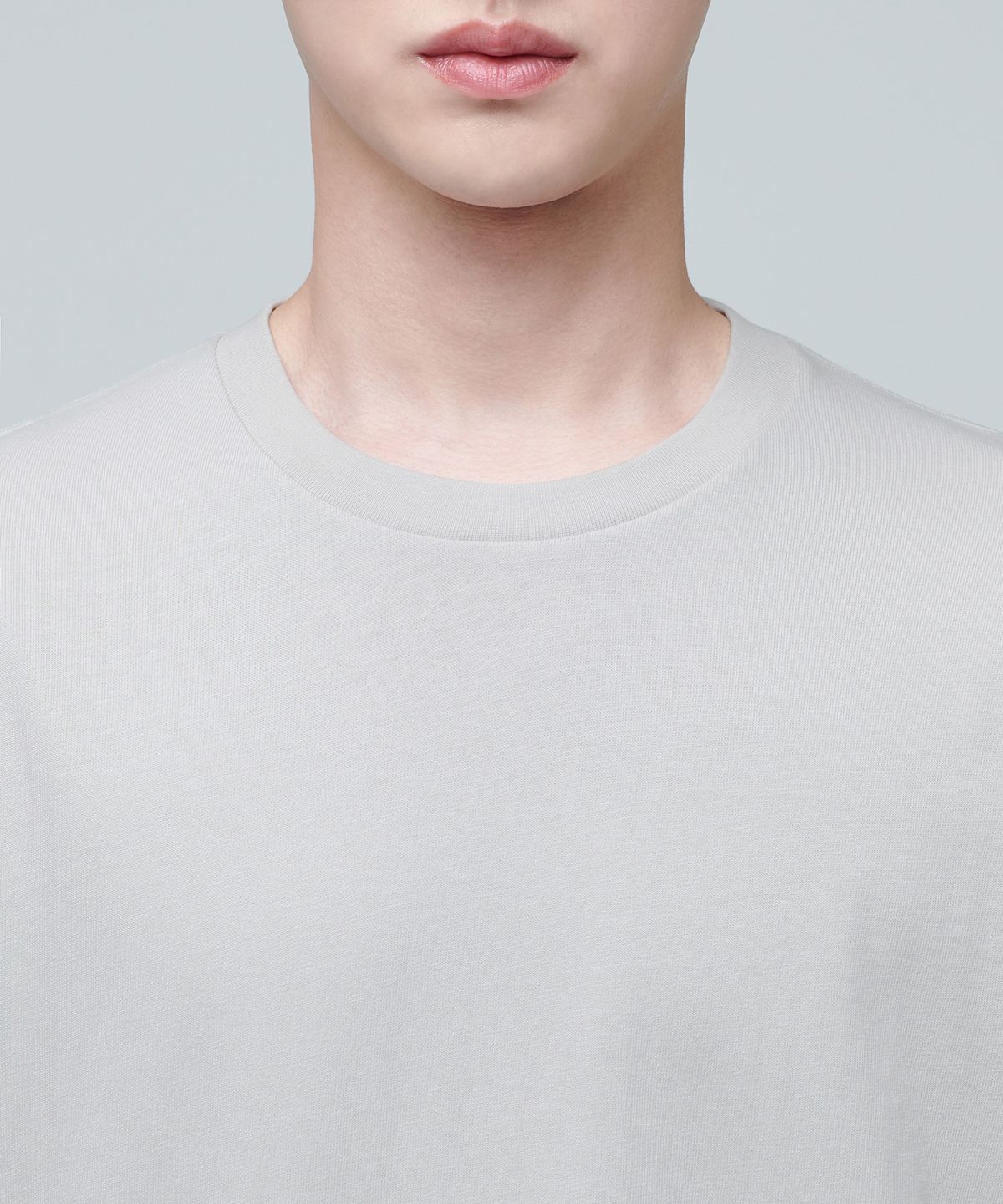 무신사 스탠다드(MUSINSA STANDARD) 레이어드 크루 넥 긴소매 티셔츠_긴 기장 [머쉬룸]