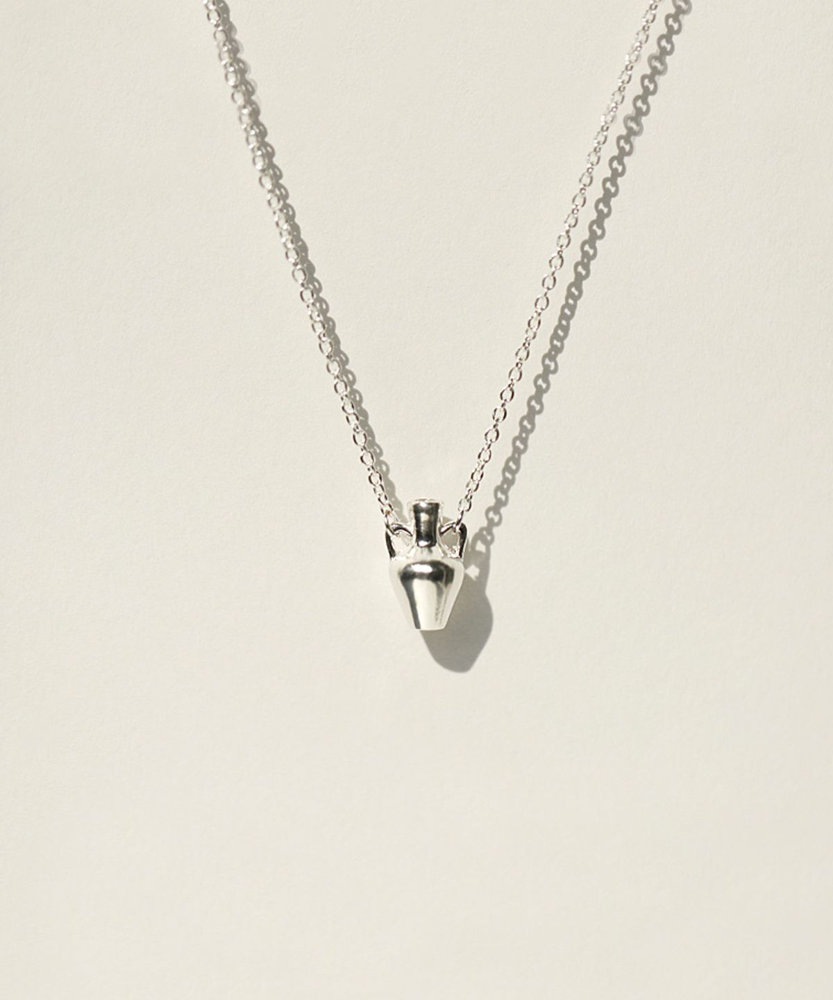 노이에블리테(NEUEBLUTE) VaseⅡ Necklace