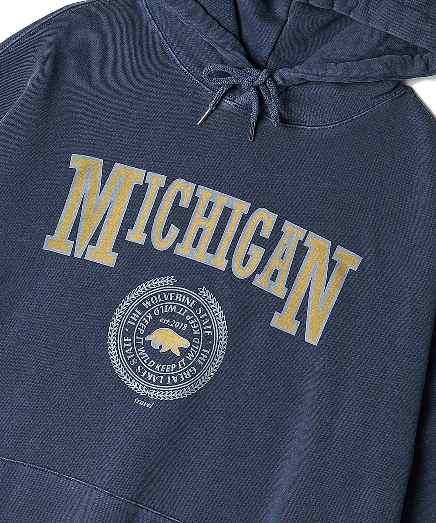 韓国人気☆MICHIGAN WOLVERINE PIGMENT SWEATSHIRT/全3色/TRAVEL MUSINSA | TRAVEL MICHIGAN WOLVERINE PIGMENT SWEATSHIRT BLACK
