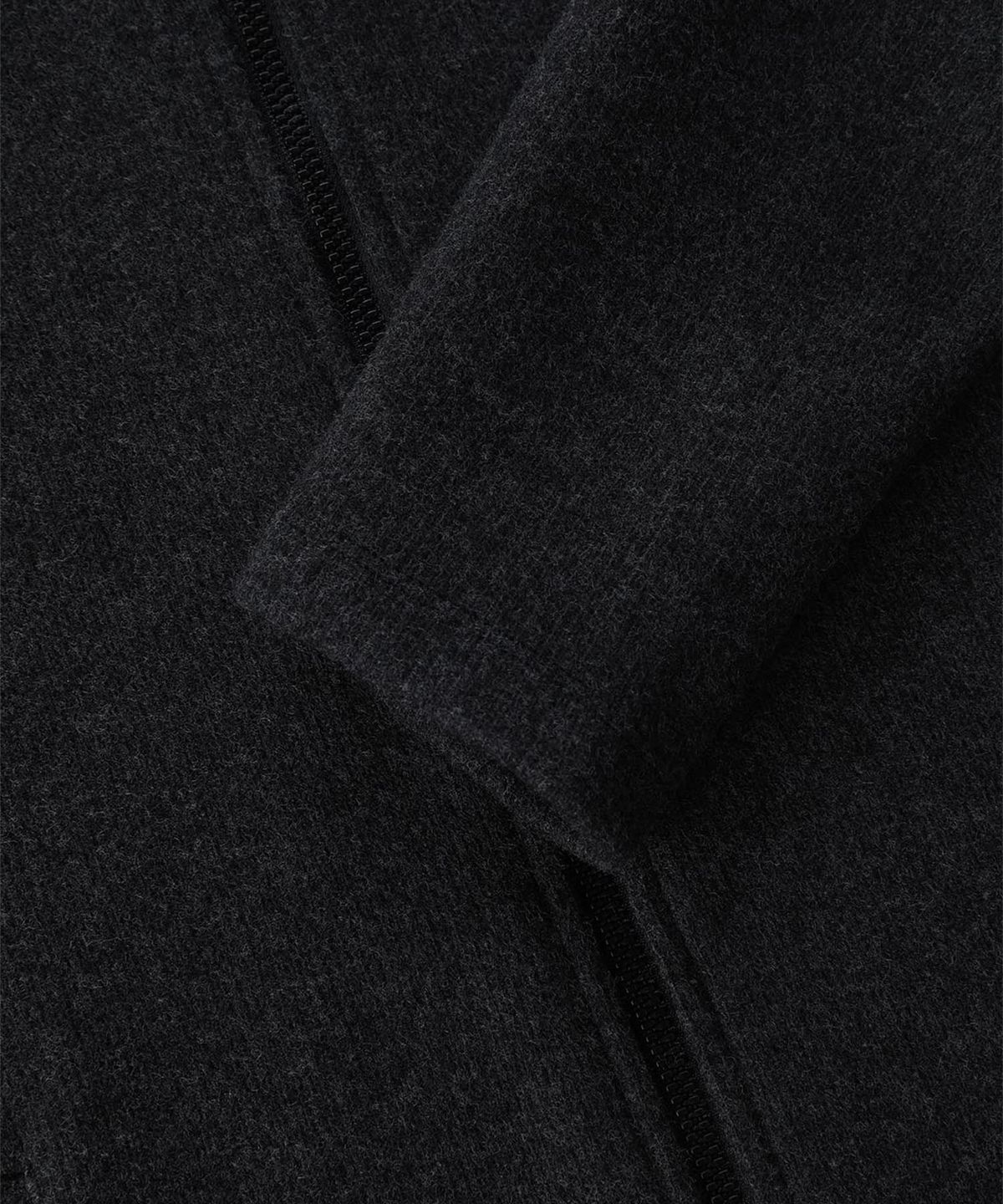 빠니깔레(PANICALE) 로고 패치 울터치 집업 재킷 [차콜]