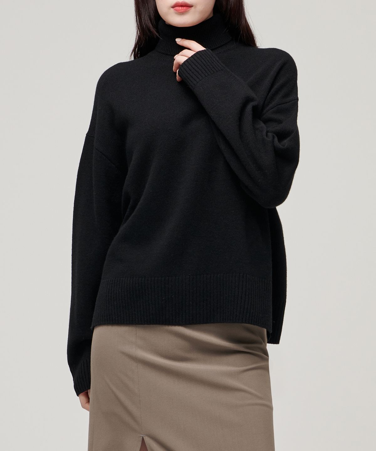 무신사 스탠다드 우먼(MUSINSA STANDARD WOMAN) 우먼즈 램스울 릴렉스드 터틀 넥 니트 [블랙]