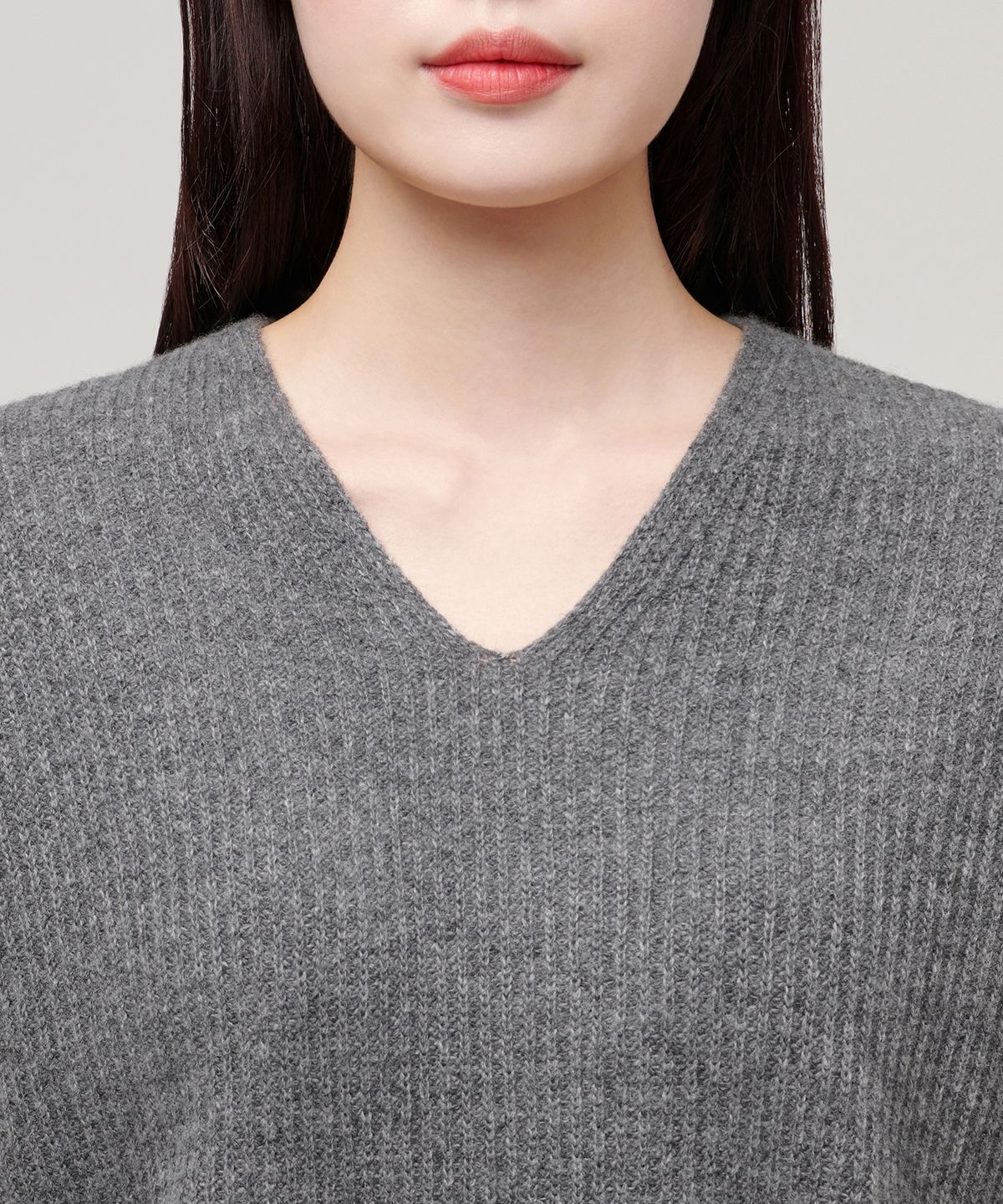 무신사 스탠다드 우먼(MUSINSA STANDARD WOMAN) 우먼즈 램스울 리브드 브이 넥 니트 [미디엄 그레이]