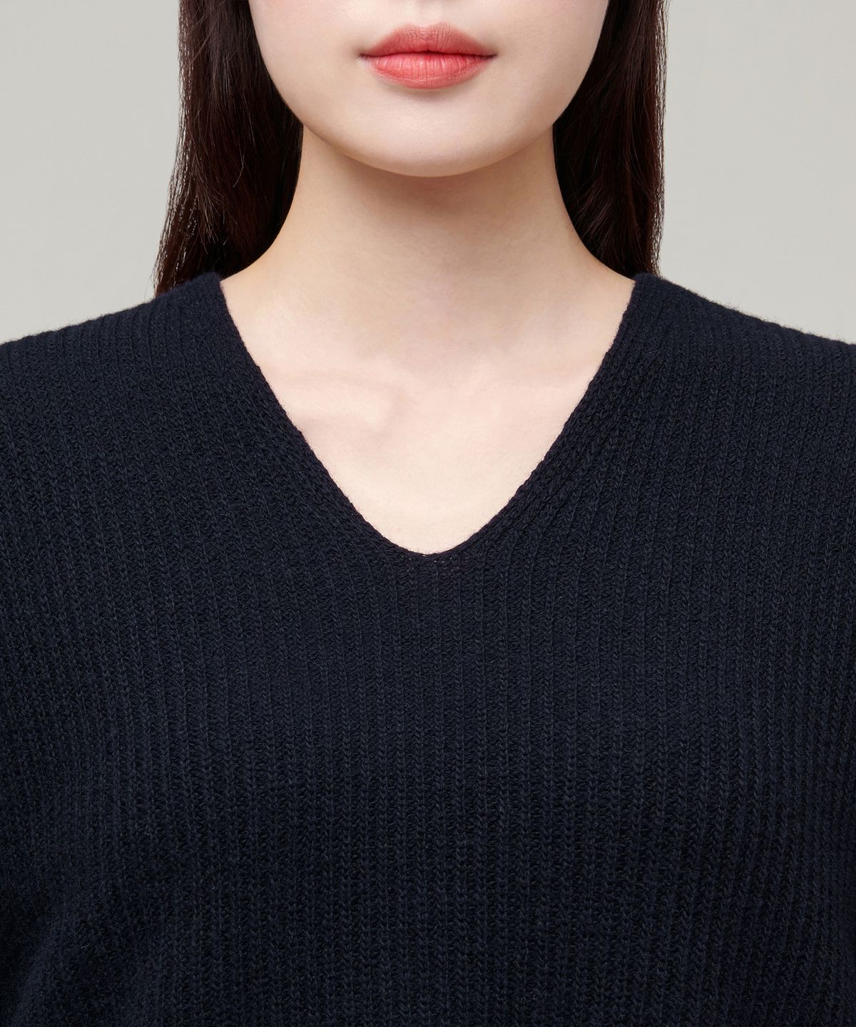 무신사 스탠다드 우먼(MUSINSA STANDARD WOMAN) 우먼즈 램스울 리브드 브이 넥 니트 [네이비]
