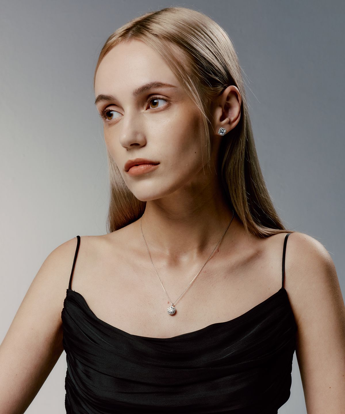 레인드랍 쥬얼리(RAINDROP JEWELRY) 레인드랍 라운드 헤일로 솔리테어 펜던트 목걸이