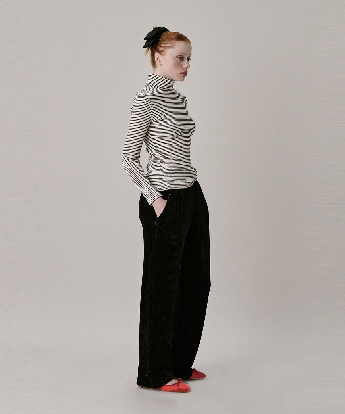 준준스페이스(JUNEJUNE SPACE) Two Tone Velour Pant_Black (투 톤 벨루어 팬츠_블랙)