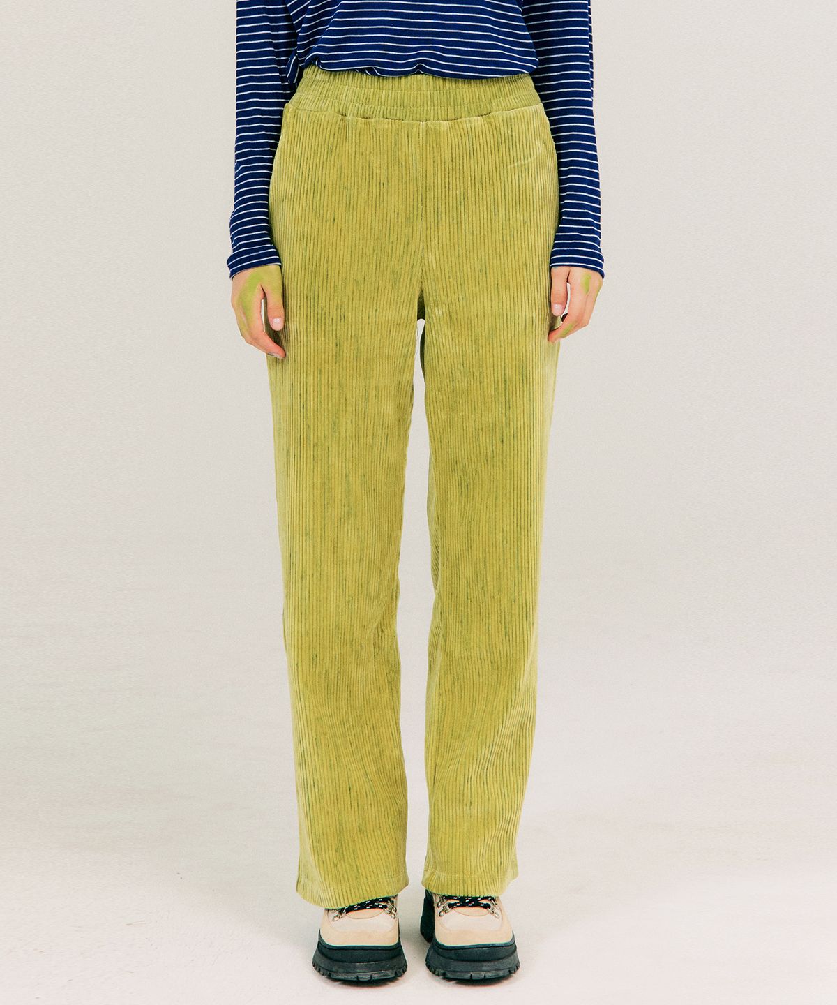 준준스페이스(JUNEJUNE SPACE) Two Tone Velour Pant_Light Green (투 톤 벨루어 팬츠_라이트 그린)
