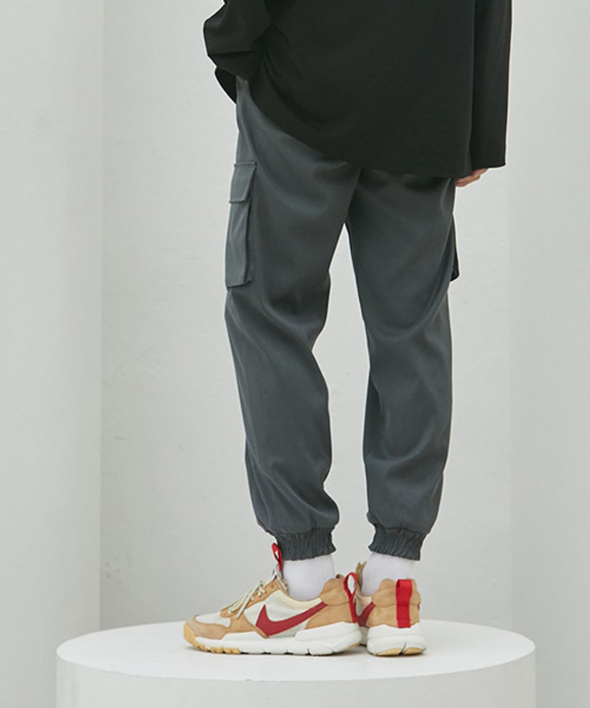 세븐셀라(SEVENSELAH) 미니멀 스탠다드 세미 와이드 카고 조거 슬랙스 Vintage Grey
