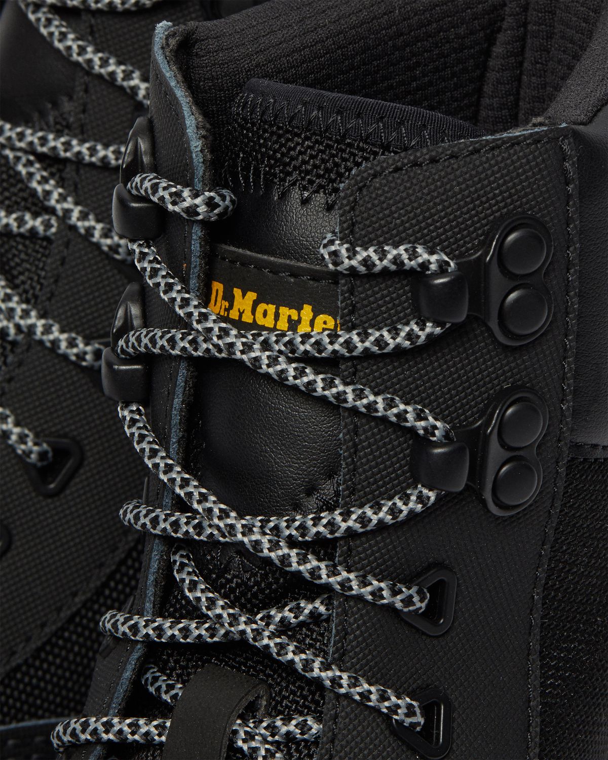 닥터마틴(DR.MARTENS) 타릭 - BLK / 27017001