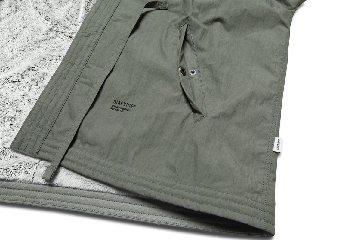 디아프바인(DIAFVINE) DV.LOT 647 C/N Regular Robe -Ash Khaki-