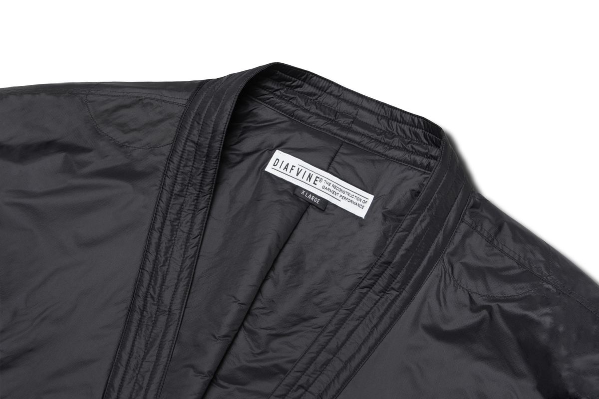 디아프바인(DIAFVINE) DV.LOT 646 CORDURA® Combat Robe -Black-