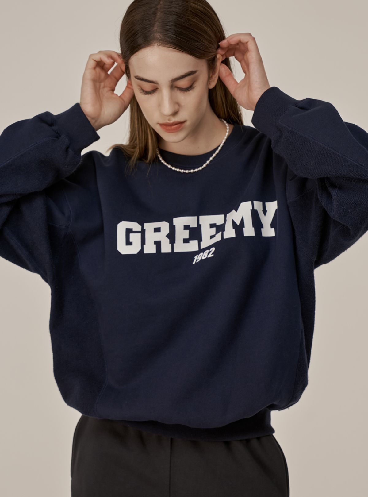 그리미(GREEMY) 1982 OLD SCHOOL SWEATSHIRTS (NAVY)