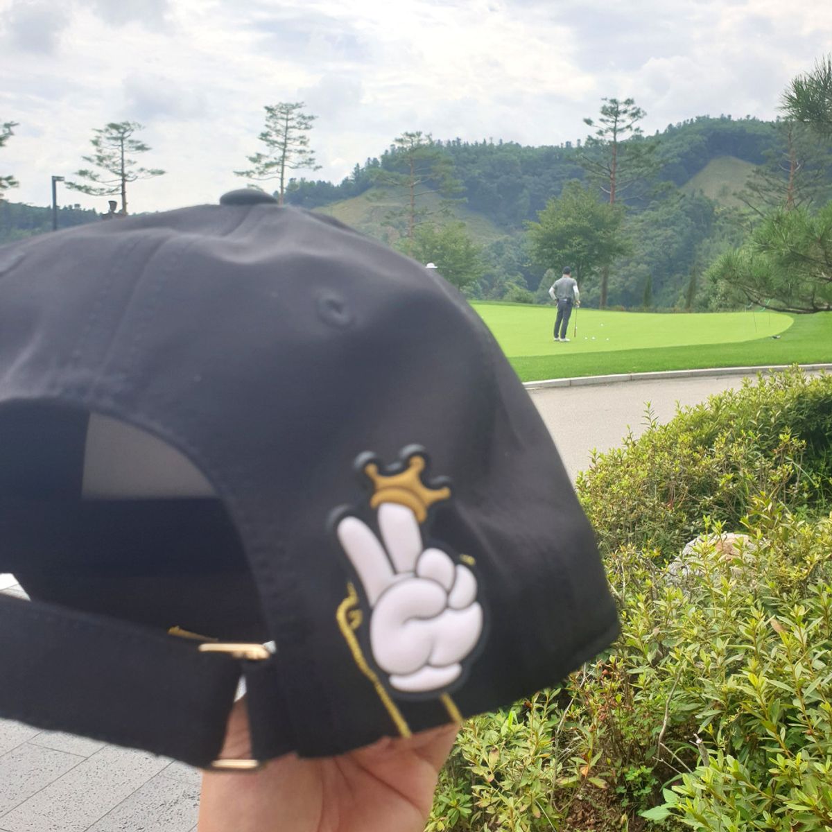 멀리건(MULLIGUN) 메탈 하트 골프모자 캡
