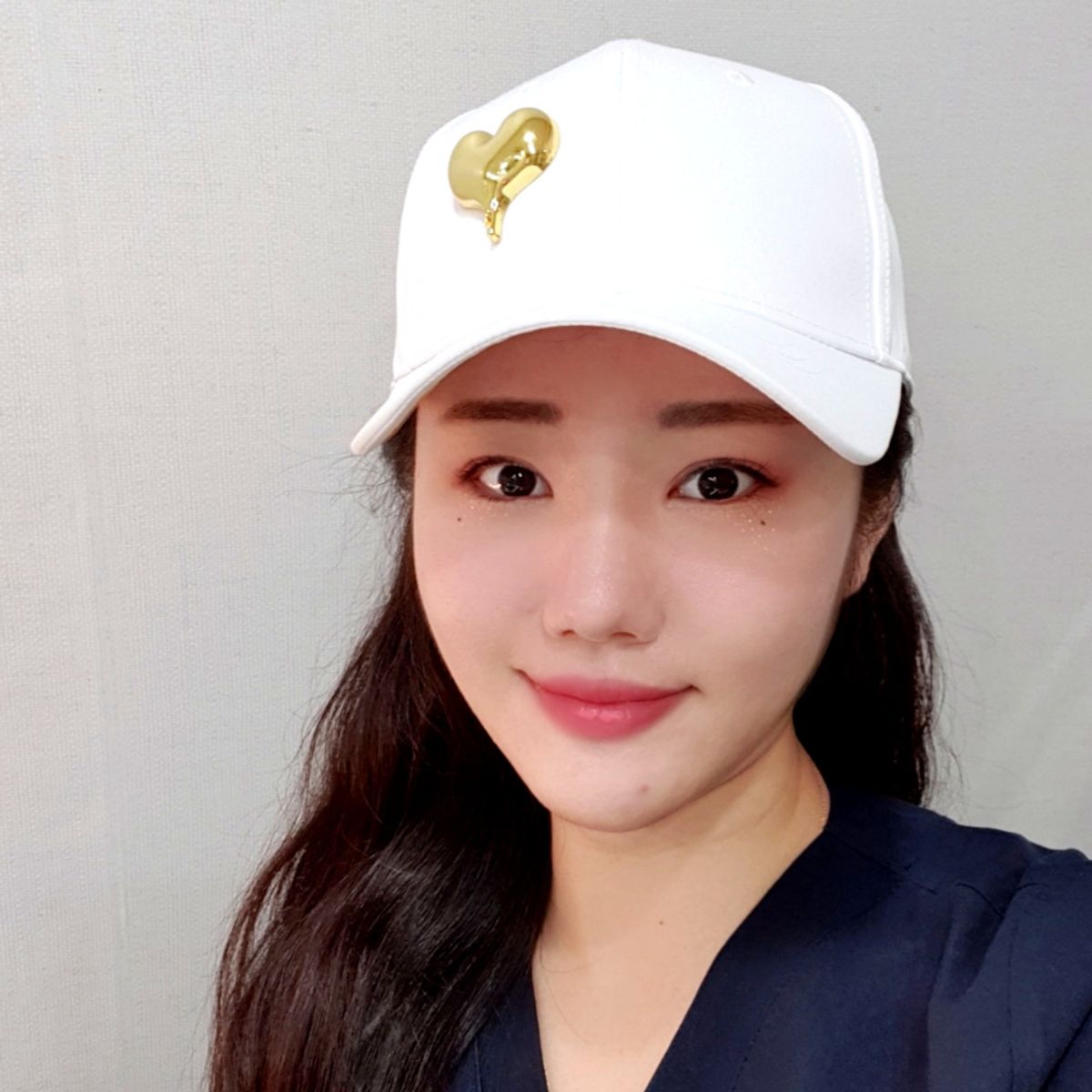 멀리건(MULLIGUN) 메탈 하트 골프모자 캡
