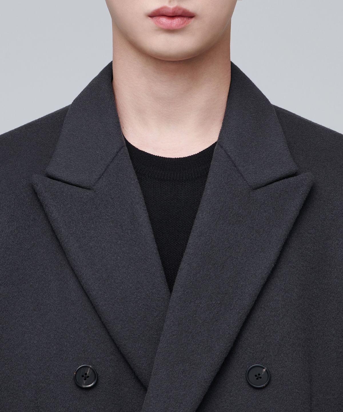 무신사 스탠다드(MUSINSA STANDARD) 캐시미어 블렌드 대디 숄더 더블 롱 코트 [다크 그레이]