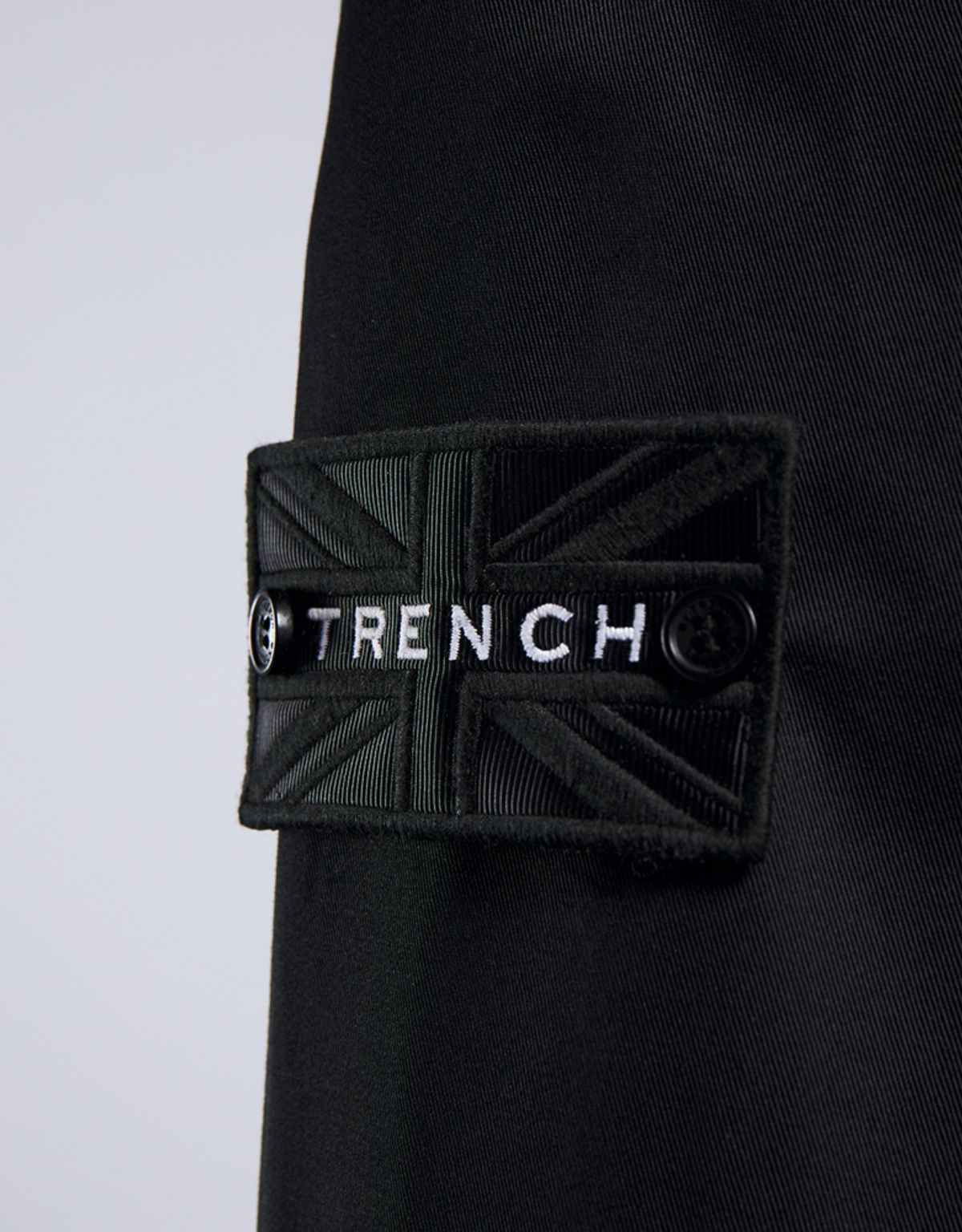 트렌치런던(TRENCH LONDON) 레이크 슬림 트렌치 코트(BLACK/BLACK/WHITE)