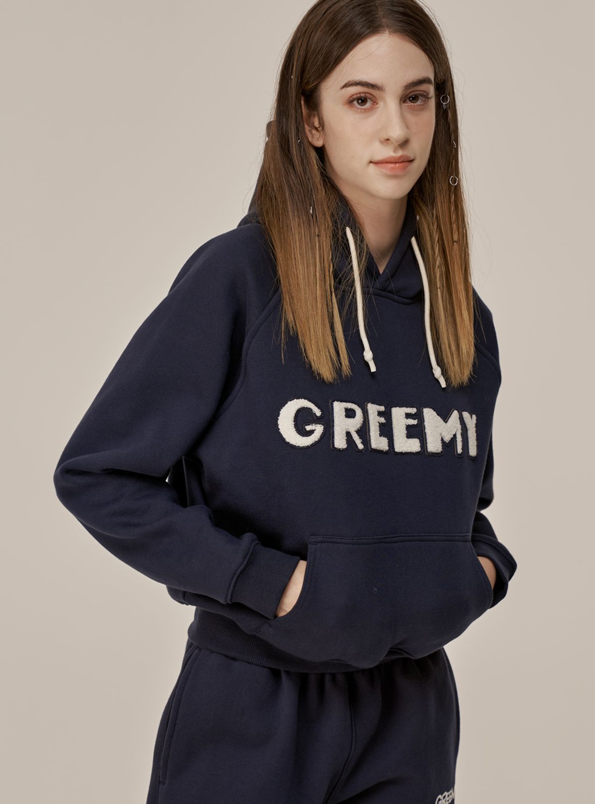 그리미(GREEMY) BOOKLE LOGO HOODIE(NAVY)