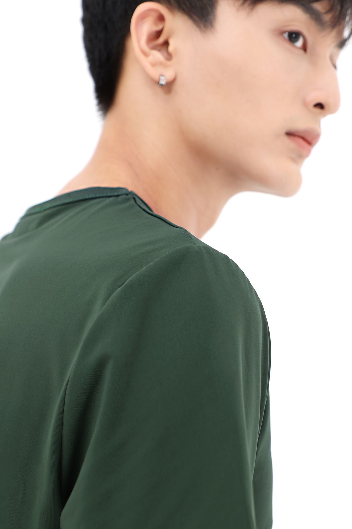 디메이든(DEMADEN) MAN 라운드 베이직 쿨 스판 실키 반팔티셔츠
