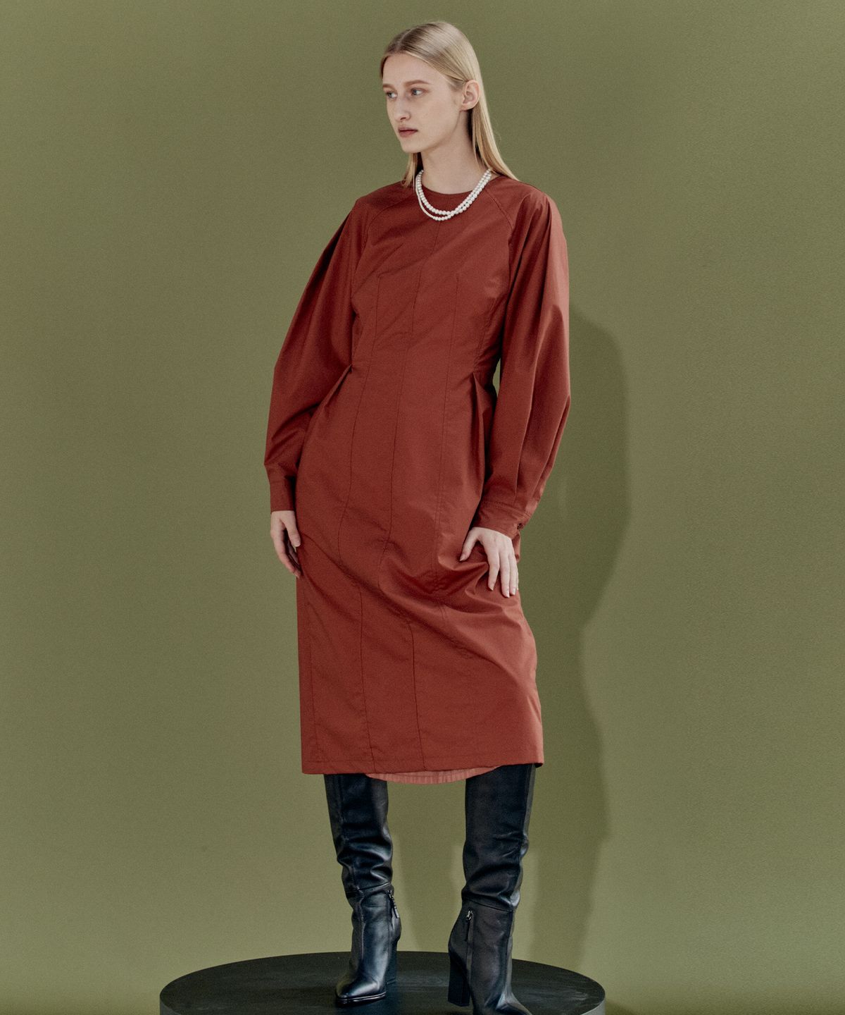 엔오르(EN OR) VOLUME SLEEVE TUCK DRESS - ORANGE