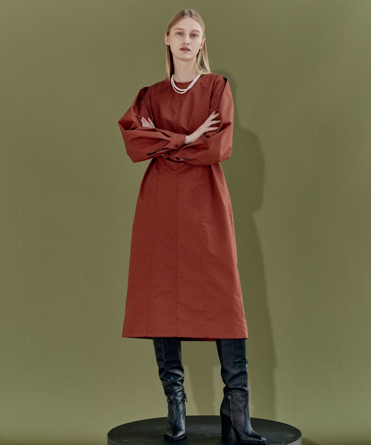 엔오르(EN OR) VOLUME SLEEVE TUCK DRESS - ORANGE