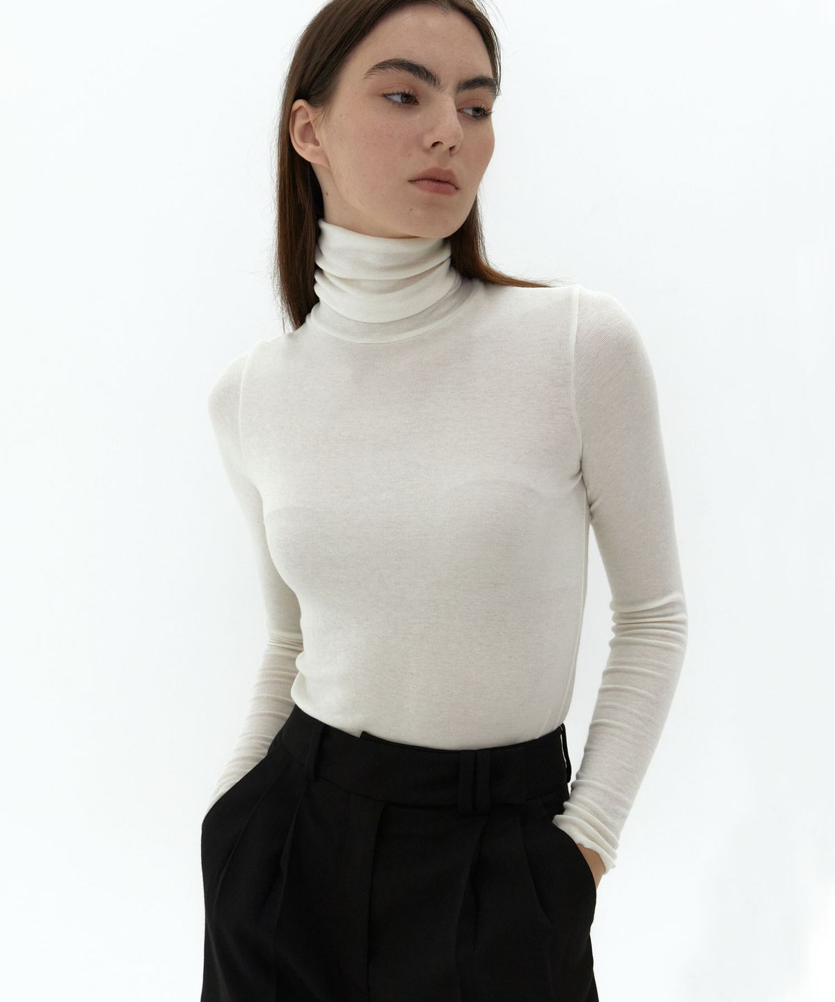 38컴온커먼(38COMEONCOMMON) 21AU SOFT SLIM TURTLENECK T-SHIRTS (IVORY)