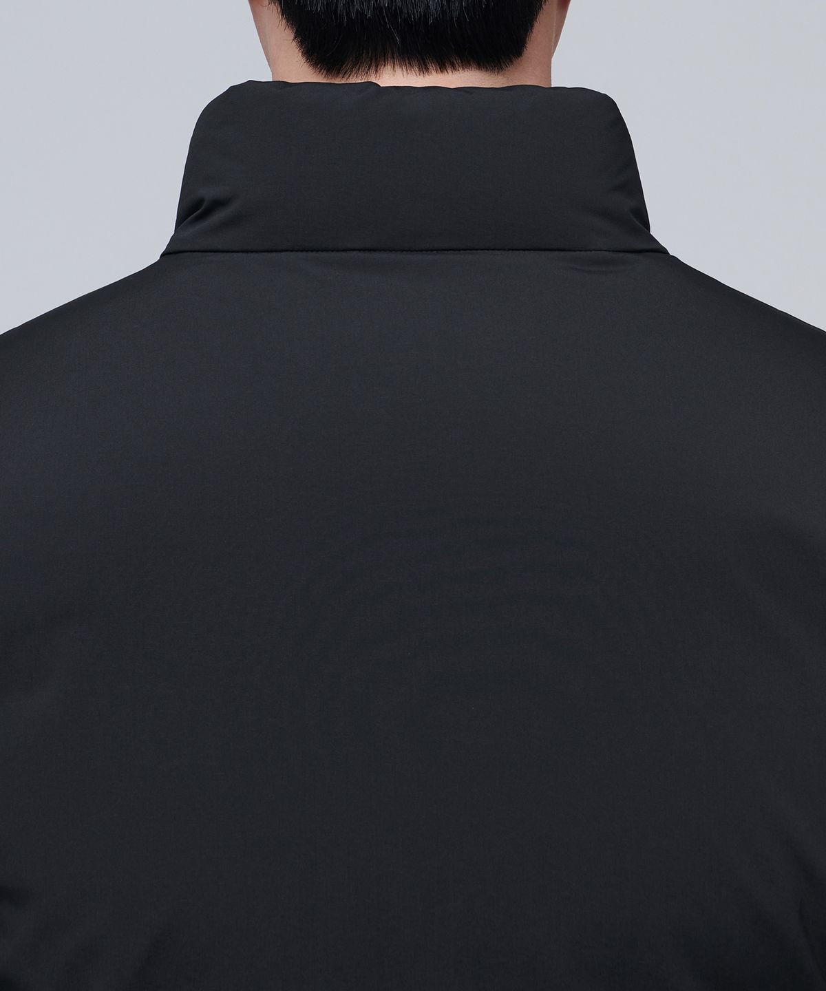 무신사 스탠다드(MUSINSA STANDARD) 아웃 포켓 다운 숏 패딩 재킷 [블랙]