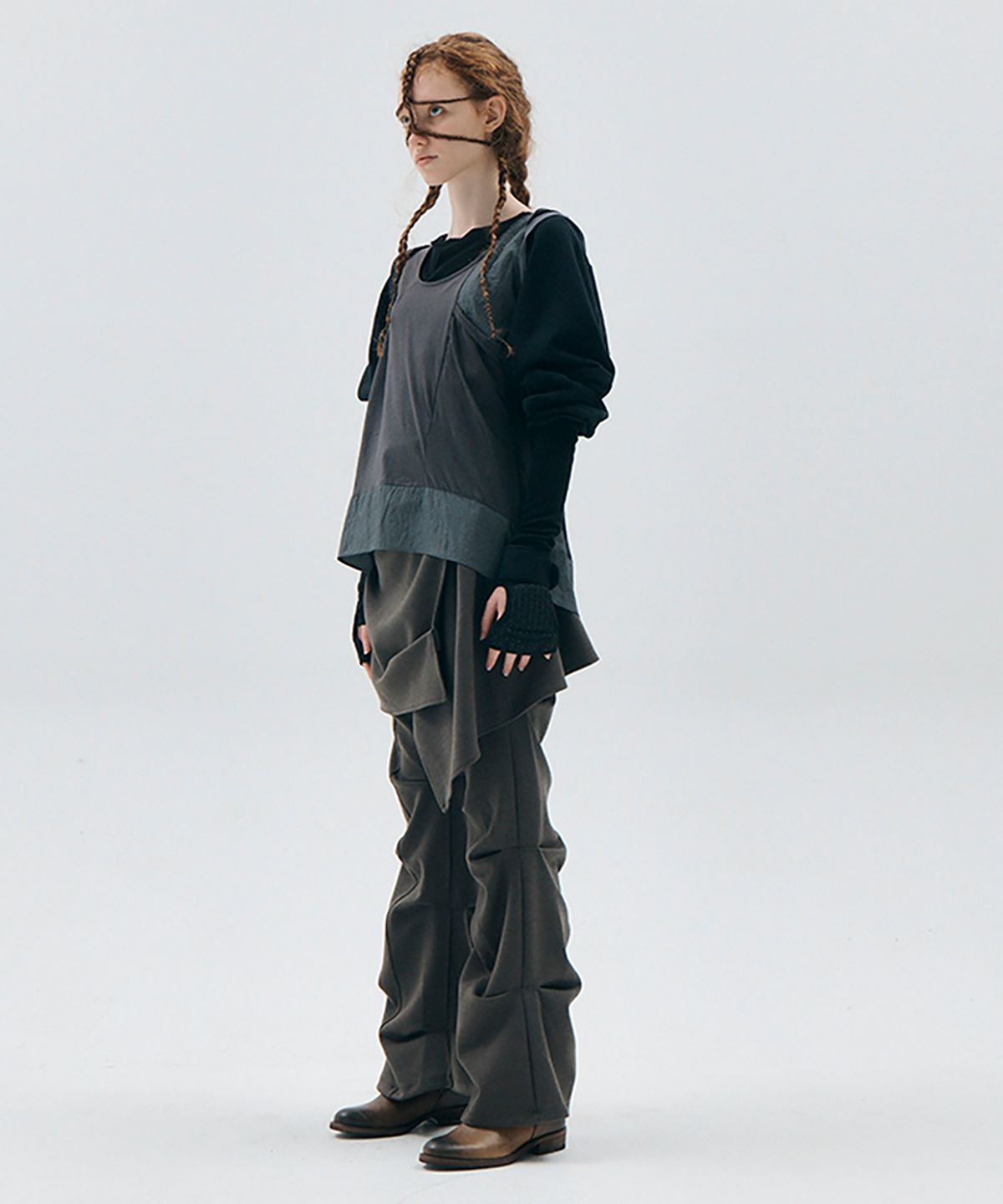 오호스(OJOS) Wrap over Tuck Pants / Khaki