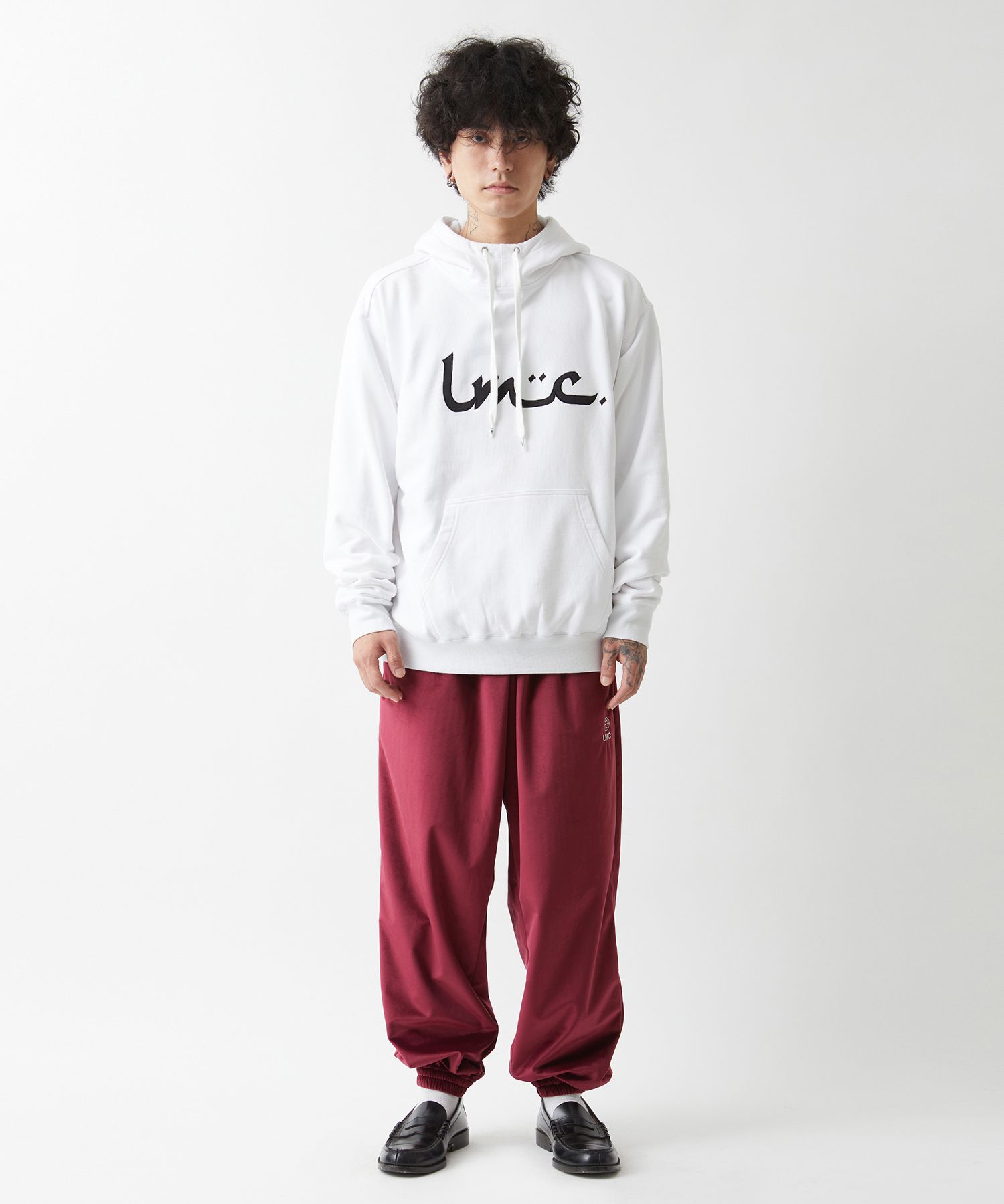 [ LMC]★韓国大人気★LMC DAMASK MESH SWEATSHIRT Ame 韓国 LMC(エルエムシー) - 海外通販のBUYMA