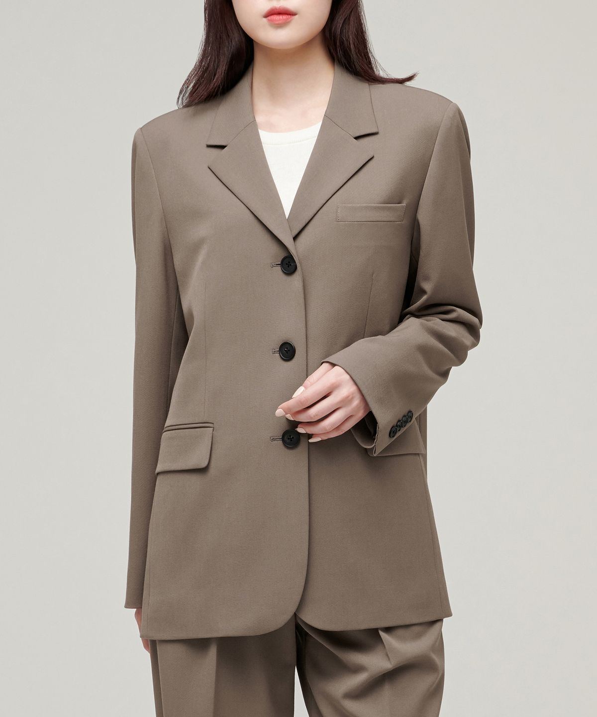 무신사 스탠다드 우먼(MUSINSA STANDARD WOMAN) 우먼즈 오버사이즈 3버튼 블레이저 [더스티 베이지]