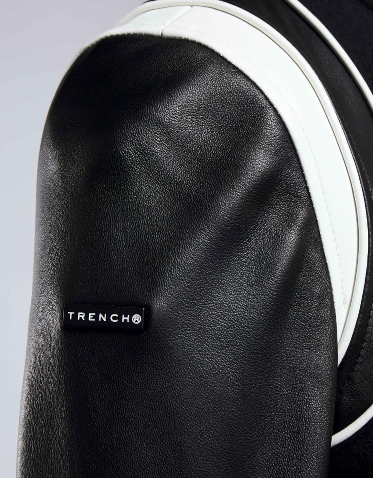 트렌치런던(TRENCH LONDON) 스타디움  레더 재킷 (BLACK/BLACK/WHTIE)