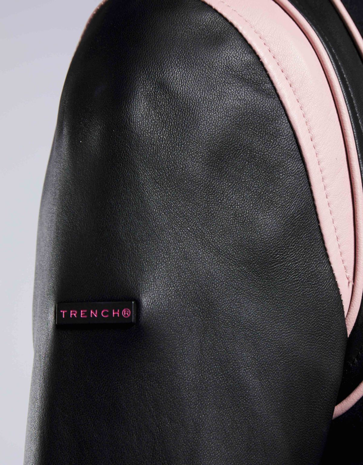 트렌치런던(TRENCH LONDON) 스타디움  레더 재킷 (BLACK/BLACK/PINK)