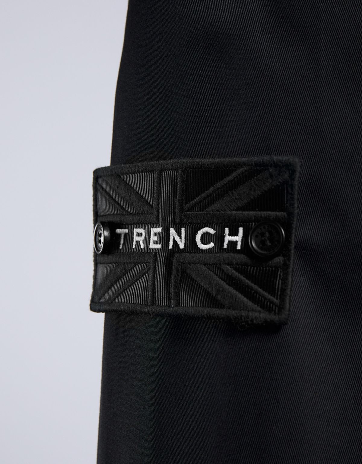 트렌치런던(TRENCH LONDON) 슬론 트렌치 코트(BLACK/BLACK/WHITE)