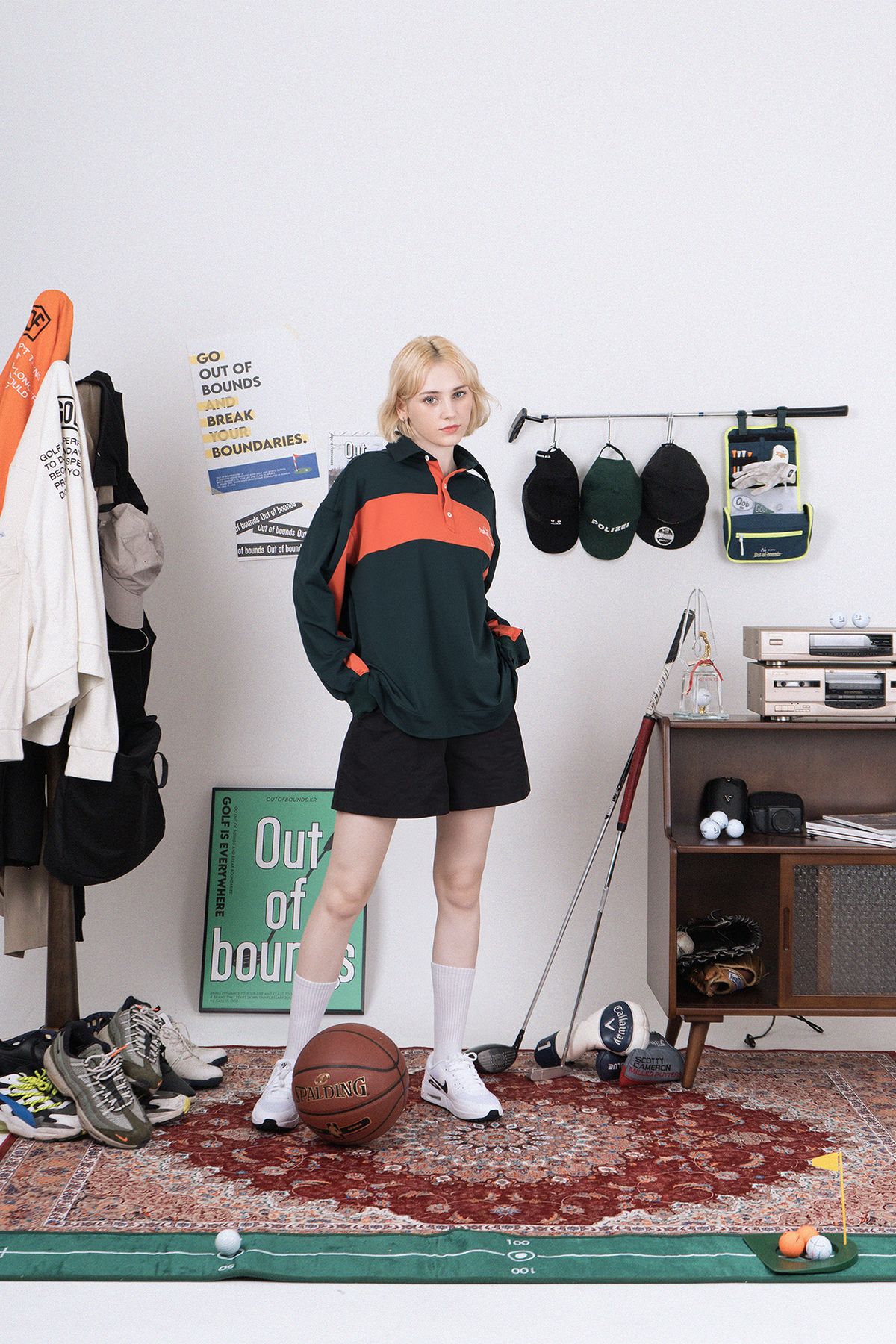 아웃오브바운즈(OUT OF BOUNDS) 브이 럭비셔츠