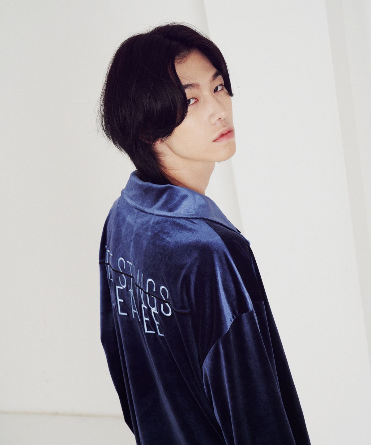 팽고(FANGOH) LIFE STINGS-벨벳 카라 풀오버 셔츠 french blue