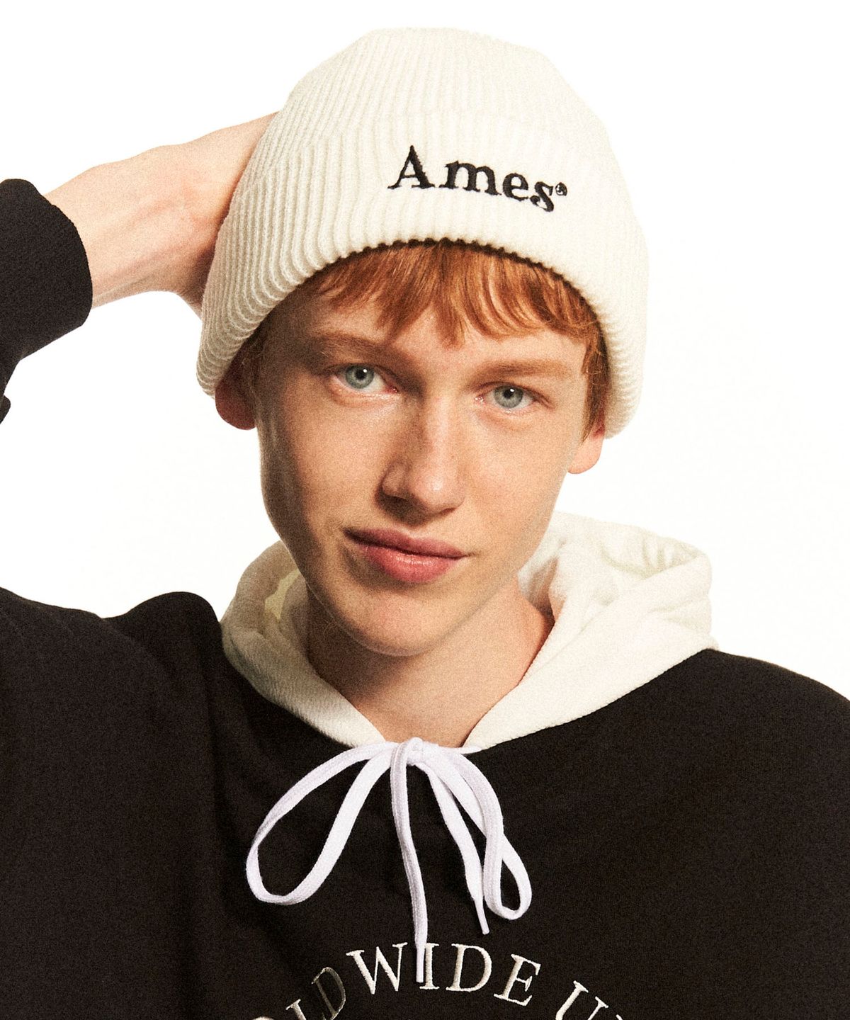 아메스 월드와이드(AMES-WORLDWIDE) BASIC LOGO BEANIE WHITE