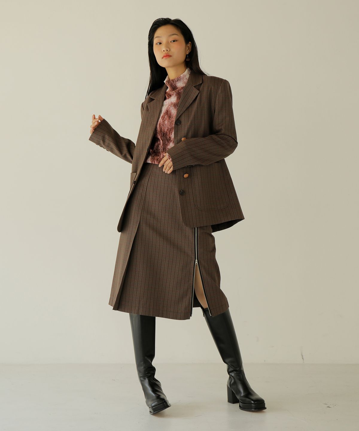 느와(NOIR) Tone Skirt