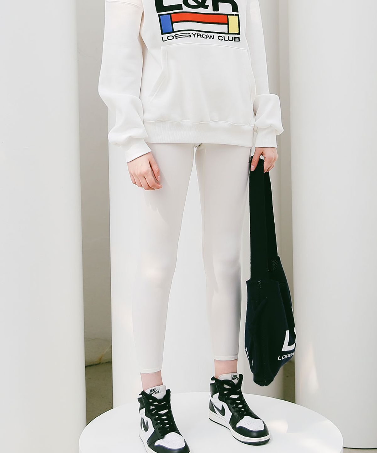 로시로우(LOSSYROW) LOSSY LEGGINGS BLACK