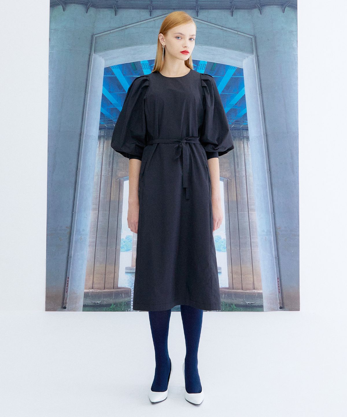 더 스튜디오 케이(THE STUDIO K) 퍼프 볼륨슬리브 원피스_블랙
