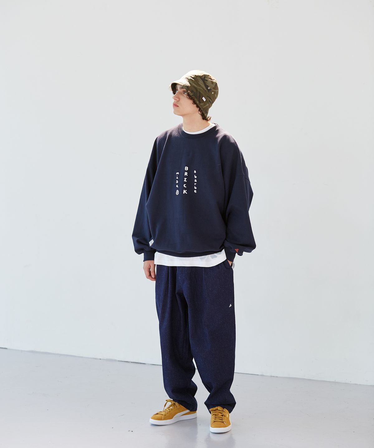 브릭(BRICK) WIDE NAP DENIM TROUSERS