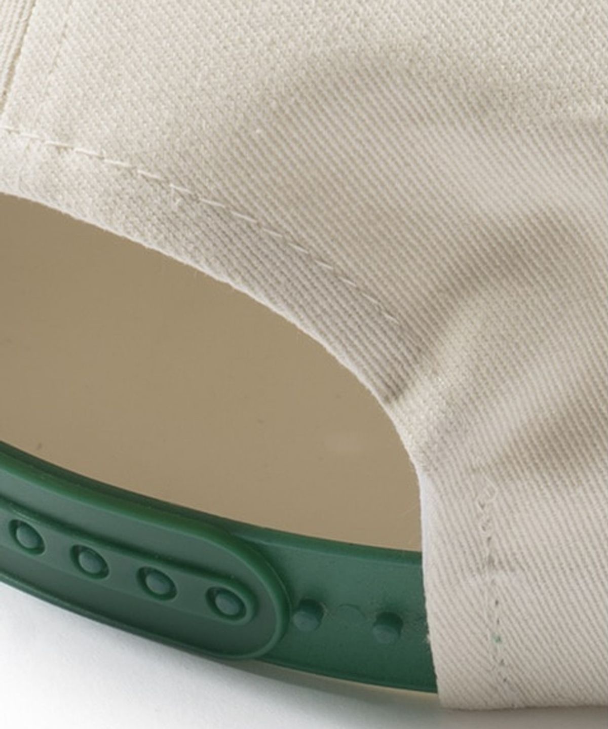 아임낫어휴먼비잉(I AM NOT A HUMAN BEING) PRETENDERS TEAM LOGO CAP - IVORY/GREEN