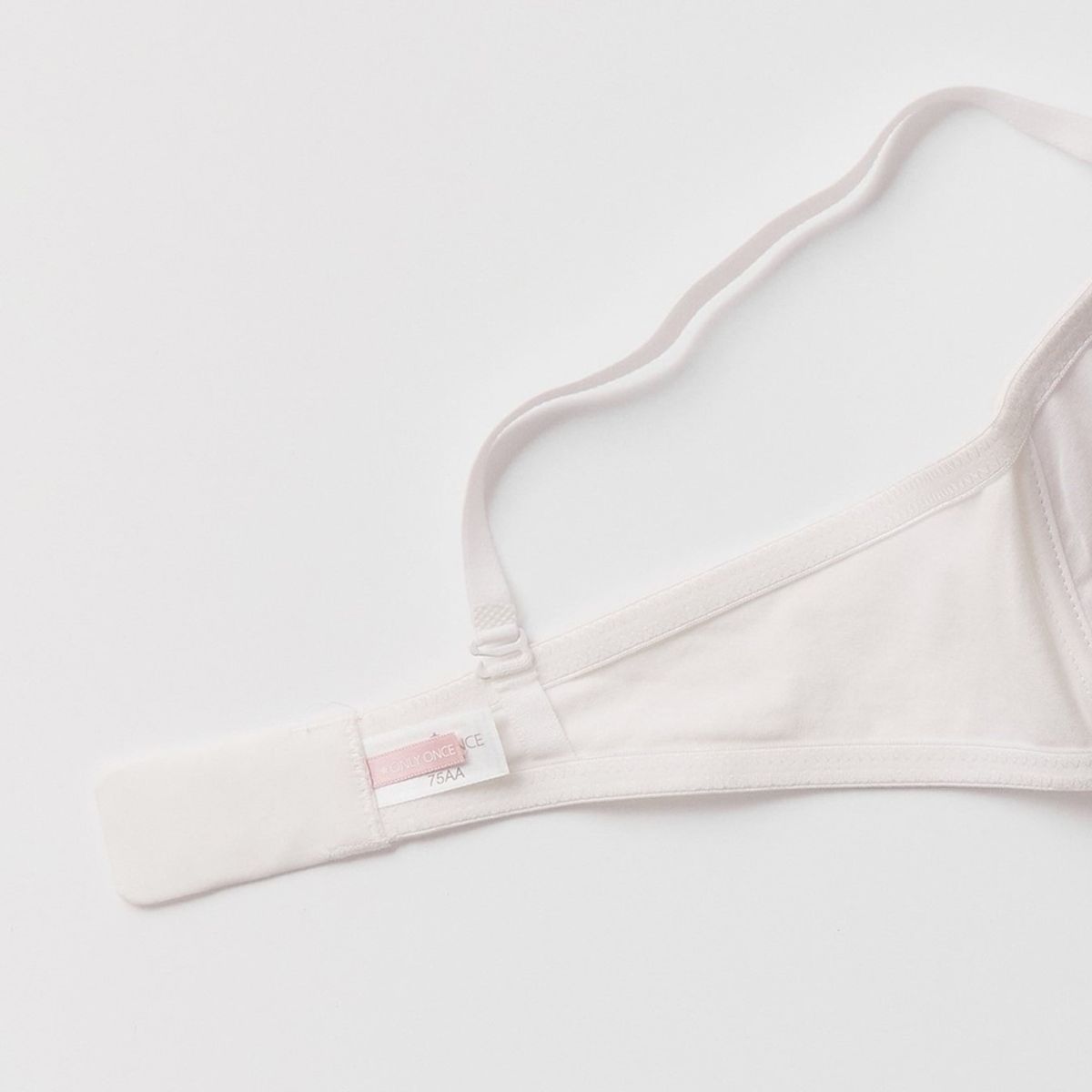 온리원스(ONLYONCE) 오가닉 몽글몽글 노와이어 몰드브라 (step3) AA