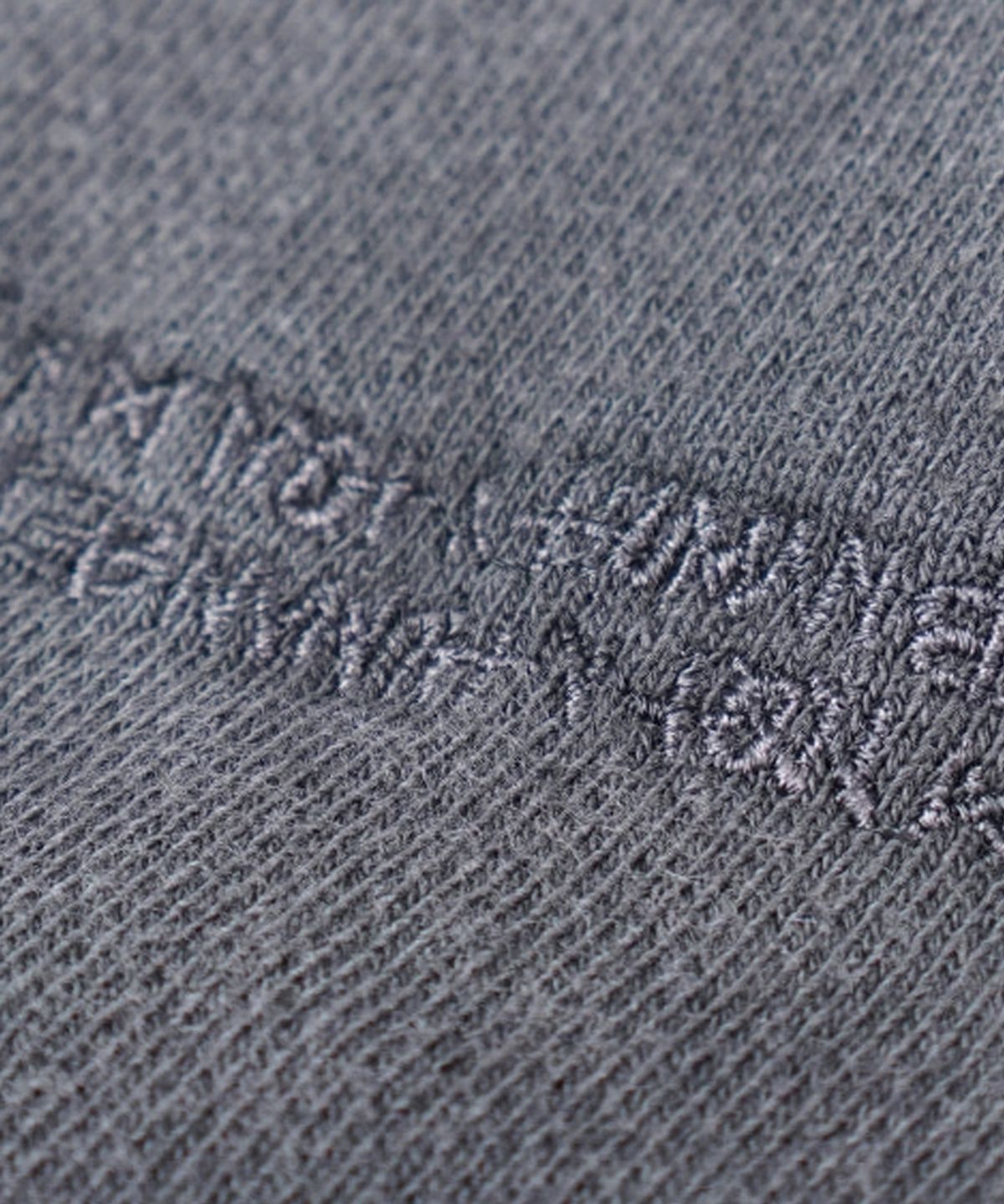 아임낫어휴먼비잉(I AM NOT A HUMAN BEING) COLLEGE LOGO HOODIE - PIGMENT CHARCOAL