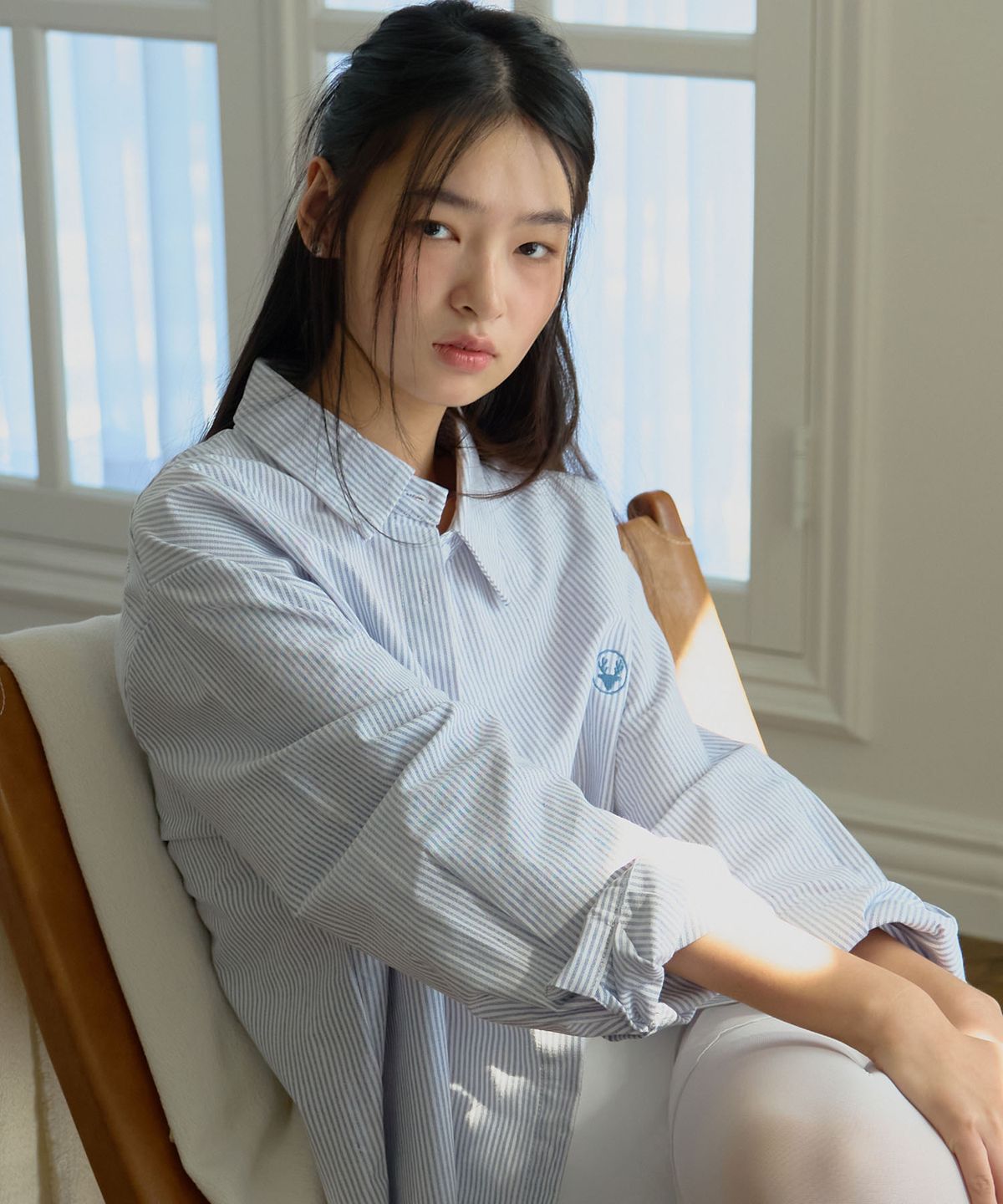 디어마이디어(DEARMYDEER) 로고 스트라이프 셔츠